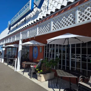 captain brian's seafood market and seafood restaurant in sarasota florida social destinaton for suncoast pickleaball training camp at dill dinkers